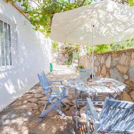 Merkez'de Huzurlu Ve Sakin Tatil Evi Αλικαρνασσός